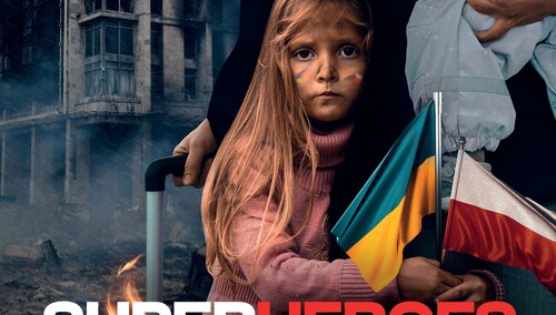 Plakat filmu dokumentalnego „Superheroes”