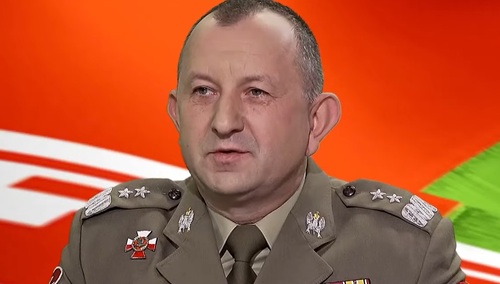 "Podjeżdżają ze sprzętem nagłaśniającym i grają płacz dziecka". Gen. Gromadziński o presji białoruskich służb