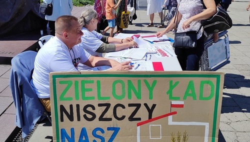 Częstochowa. Zbiórka podpisów pod wnioskiem o referendum 