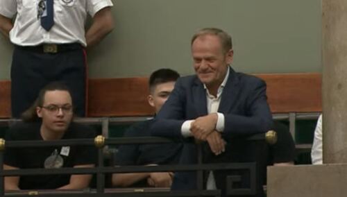 Donald Tusk niespodziewanie zjawił się w Sejmie