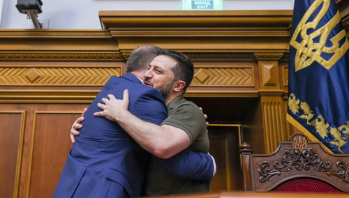 Zełenski planuje przyznać Polakom specjalny status na Ukrainie