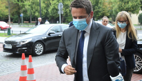 Bezradny Trzaskowski: Rząd od tego jest, żeby pomagać