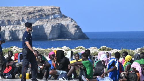 Migranci na wyspie Lampedusa