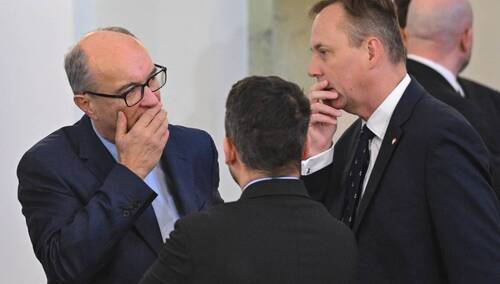 Marszałek Sejmu Włodzimierz Czarzasty przed posiedzeniem Rady Bezpieczeństwa Narodowego w Pałacu Prezydenckim w Warszawie