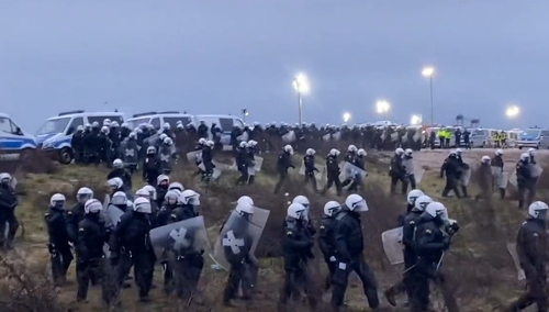 Nowa kopalnia węgla w Niemczech. Aktywiści starli się z policją [WIDEO]