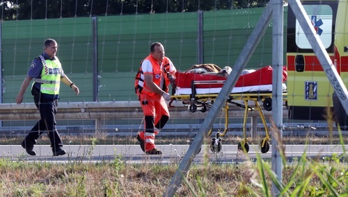 „Wciąż są osoby, których życie jest zagrożone”. Nowe informacje ws. wypadku polskiego autokaru