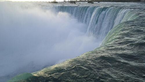 Niagara będzie biało-czerwona. Maj Miesiącem Dziedzictwa Polskiego...