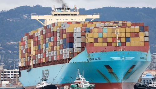 Kontenerowiec w porcie Oakland w Oakland - 3 lutego 2025 r.