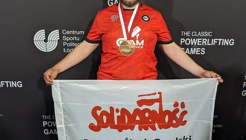 Związkowiec z Solidarności na podium w zawodach dwuboju siłowego