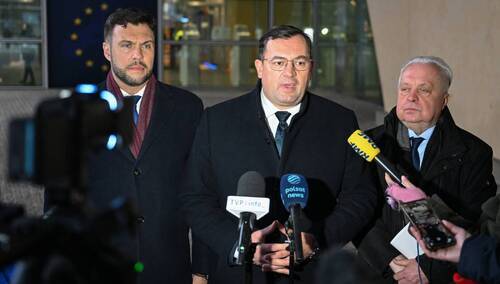 Minister rolnictwa i rozwoju wsi Stefan Krajewski oraz wiceministrowie rolnictwa i rozwoju wsi Jacek Czerniak i Adam Nowak