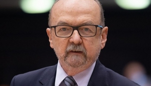 Co z pieniędzmi z KPO dla Polski? Prof. Legutko: „Nie widzę sygnałów”, „Priorytetem obalenie polskiego rządu”