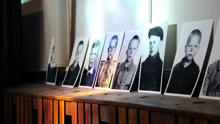 Dzieci - ofiary niemieckiego obozu koncentracyjnego na ul. Przemysłowej w Łodzi