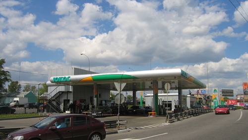 Stacja benzynowa Jukosu w Moskwie