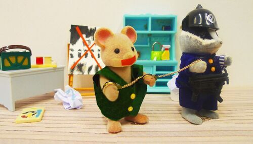 Na zdjęciu praca Miriam Elii „Arrest”