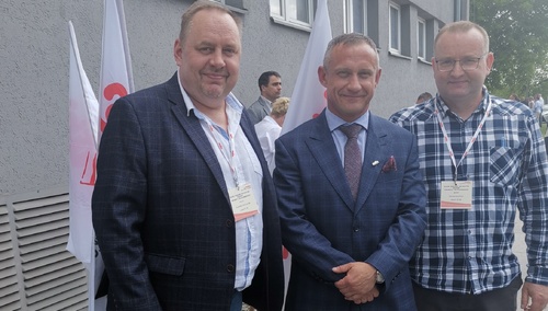 Radek Kraśnicki (NSZZ "S" w Plasticon Poland), Tomasz Jeziorek (przewodniczący ZR Toruńsko-Włocławskiego NSZZ "S"), Michał Kiciński (NSZZ "S" w Plasticon Poland)