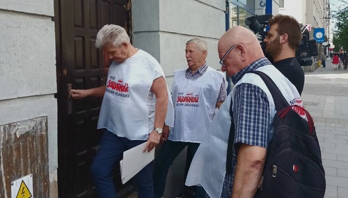 Rybacy odwiedzają biura poselskie