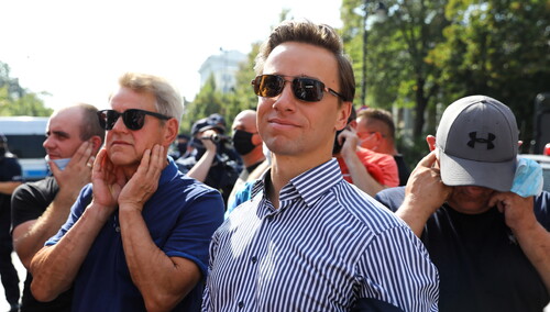 Bosak, Agrounia i futrzarze na czele. Trwa protest przeciwko ustawie prozwierzęcej