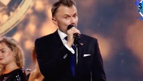 Dziennikarz TVN wystosował apel do Kościoła. „Miejcie te swoje kościelne rozwody, ale…” [WIDEO]