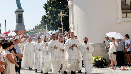 Suma pontyfikalna na Jasnej Górze, gdzie rozpoczęły się główne uroczystości święta Wniebowzięcia NMP