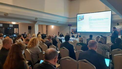 EKES: Ci, którzy zasypiają w demokracji, mogą obudzić się w dyktaturze