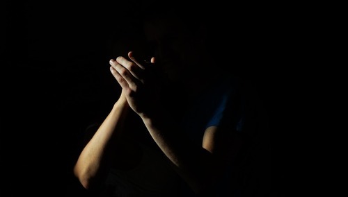 Klaskające ręce - zdjęcie poglądowe