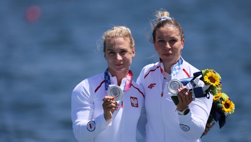 Karolina Naja i Anna Puławska