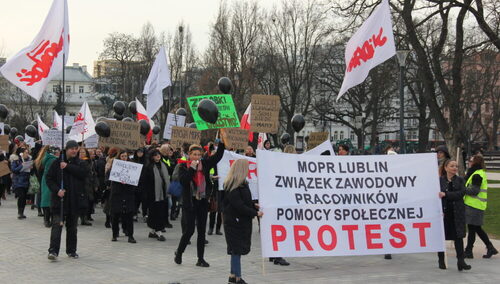 Protest pracowników lubelskiego MOPR-u