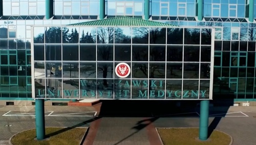 Awantura po kontroli NFZ w WUM ws. afery z aktorami. "To podpada pod paragraf karny"