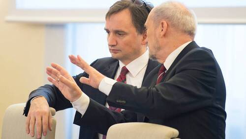 Były minister sprawiedliwości Zbigniew Ziobro z Antonim Macierewiczem