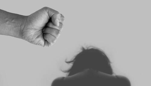 Realne wsparcie dla ofiar przemocy. Nowy program Ordo Iuris