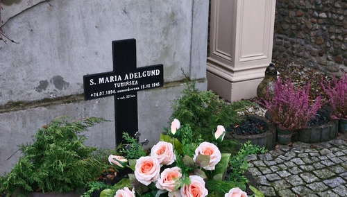 Grób s. Marii Adelgund Tumińskiej 