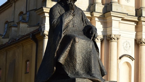 Pomnik kard. Stefana Wyszyńskiego w Warszawie