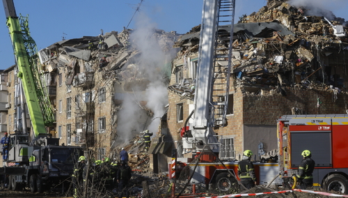 Kijów, zniszczenia po rosyjskim ataku rakietowym