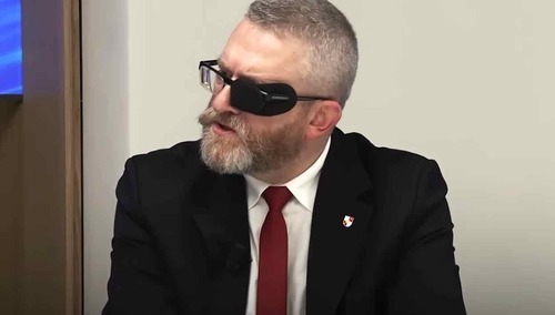 Rośnie poparcie dla partii politycznej Grzegorza Brauna