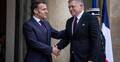 Prezydent Francji Emmanuel Macron i premier Słowacji Robert Fico