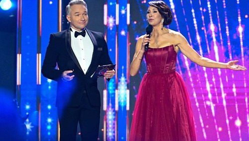 Prowadzący Rafał Patyra i Anna Popek podczas "Sylwestra marzeń z TV Republika" w Chełmie