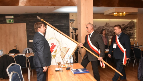 Dr Waldemar Jakubowski, przew. oświatowej „S”: Trzeba szybko reagować na problemy środowiska oświatowego