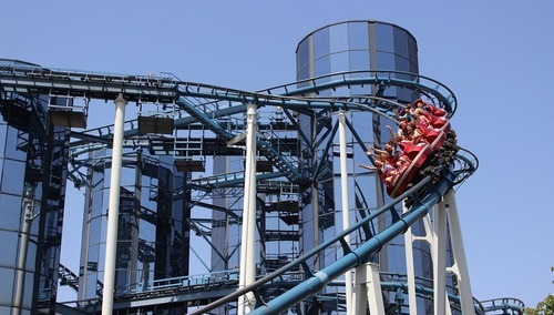 Kolejka w parku rozrywki 