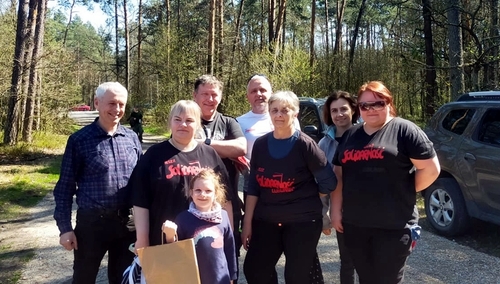 Częstochowska Solidarność pomagała w sadzeniu lasu pamięci Papieża Jana Pawła II