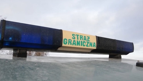 SG zatrzymała Ukraińca. Wiózł kilkudziesięciu migrantów samochodem należącym do firmy kurierskiej