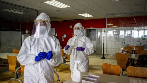 Koronawirus w Polsce: Pomimo weekendu dane Ministerstwa Zdrowia nie spadają