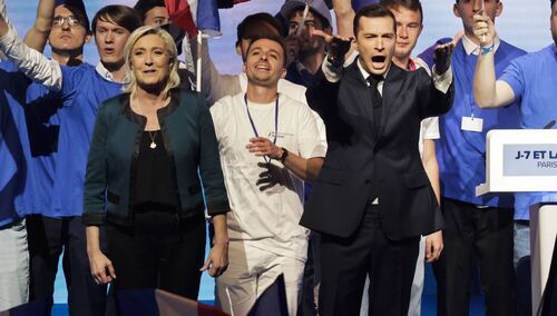 Liderzy Zjednoczenia Narodowego Marine Le Pen i Jordan Bardella