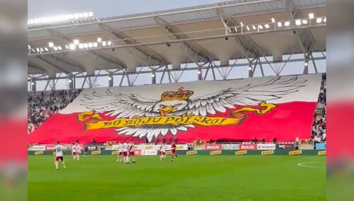 Patriotyczna oprawa zaprezentowana przez kibiców ŁKS Łódź