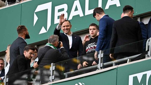 Prezydent Karol Nawrocki na stadionie Lechii Gdańsk