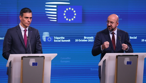 Premier Hiszpanii Pedro Sanchez i przewodniczący Rady Europejskiej Charles Michel