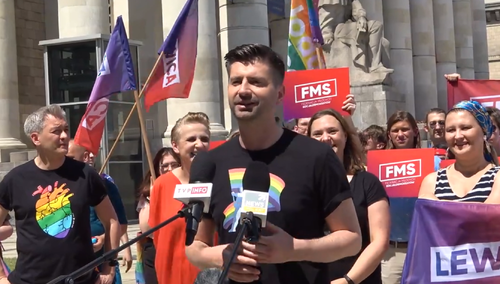 Absurdalne wywody Śmiszka. "Będą do nas przyjeżdżać i patrzeć jak się żyje w XIX wieku"