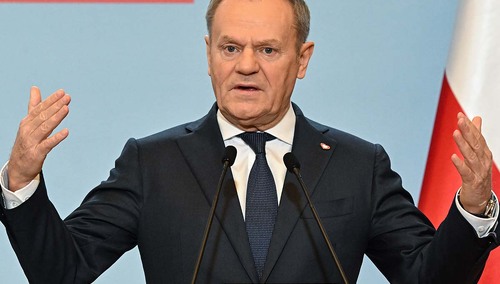 Premier Donald Tusk zapowiedział, że stacje telewizyjne TVN i Polsat zostaną umieszczone w wykazie firm strategicznych, które podlegają ochronie.