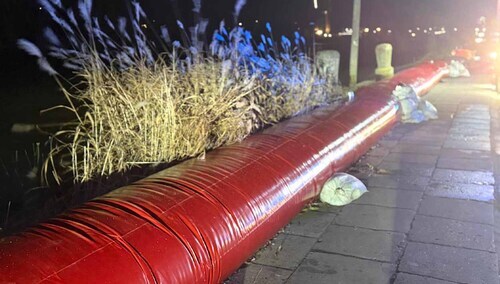 Rękawy przeciwpowodziowe na Starym Mieście w Elblągu 