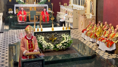 bp Krzysztof Włodarczyk w bydgoskiej katedrze