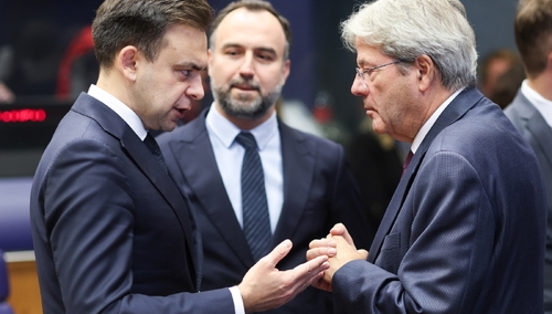 Andrzej Domański (z lewej) w Luksemburgu